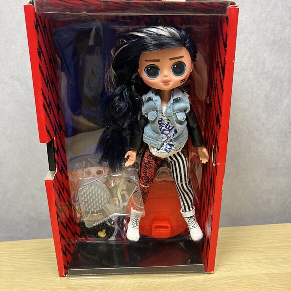 LOL Surprise! OMG Remix Rocker Boi and Punk Grrrl Fashion Doll 2 Pack - Picture 7 of 9